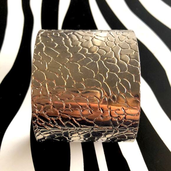 4 for $20 Stephan & Co. Textured Silver Bangle - Picture 3 of 3